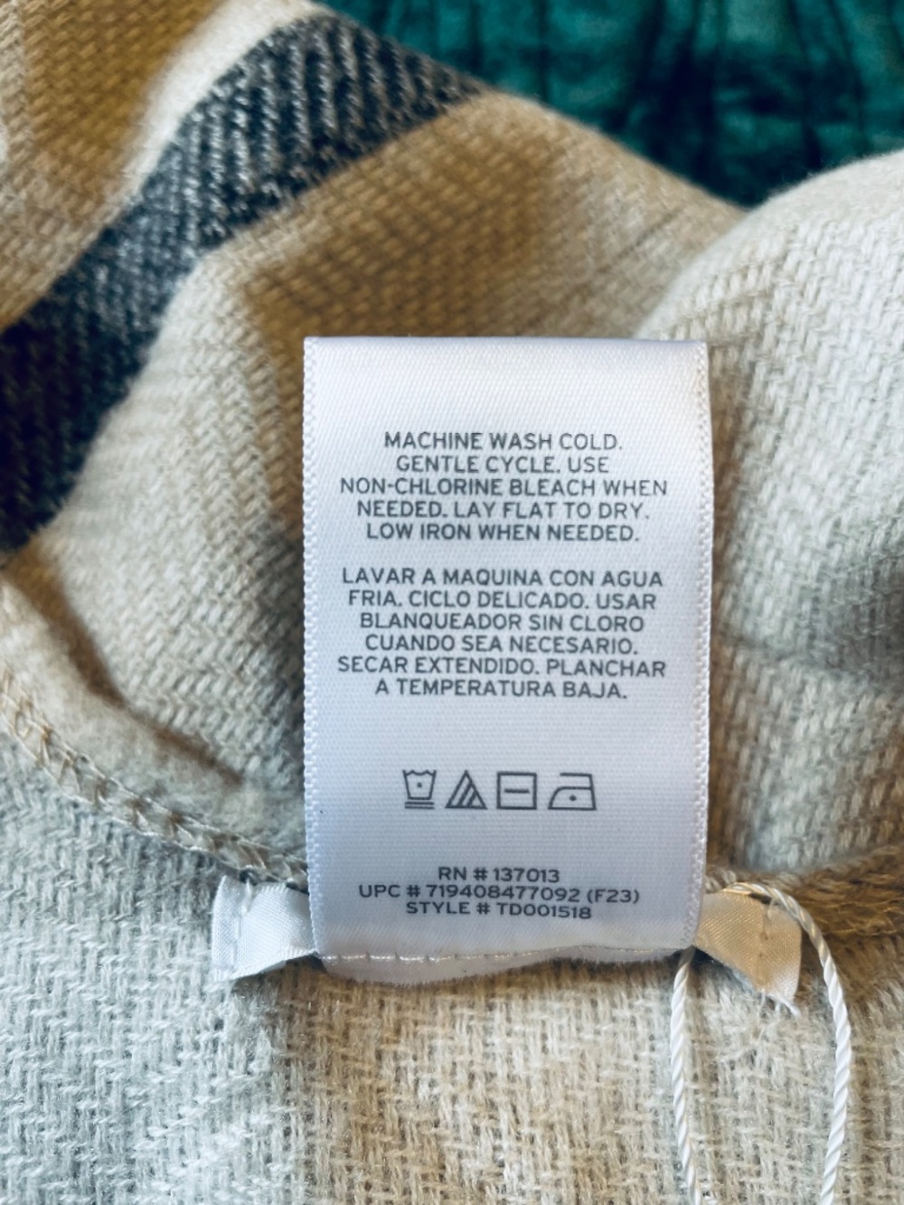 Minimalist Travel Wrap Neutral Cashmere Blend Miranda Plaid by Three Dots - Picture 5 of 9